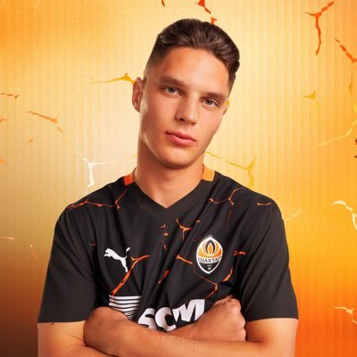 ⚽ Football Player at @fcshakhtar and @uafukraine 🇺🇦
🏆 2023 and 2024 Ukrainian PL winner & Player of the Year
🏅 2023 UEFA Euro U21 Top Goal Scorer