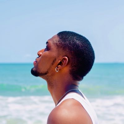 Purplefro Artiste🌊💜.Watch Kilamity (Live Performance)👇🏽💜 bookings @ akamojamiu@gmail.com. OluayeZ!n!🌊💜