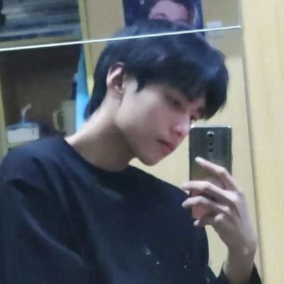 xiaobai_21's profile picture. 