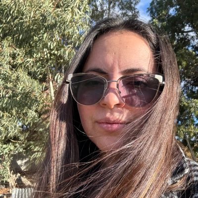 luiselasosa1's profile picture. Not all those who digress are lost 💆