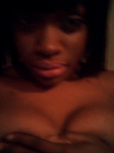 MZ.TWIGGLES PROMOTER/DANCER/IBO ...... for booking MZTWIGGLES1@GMAIL.COM ......