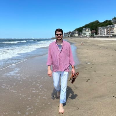 theaublandin's profile picture. | Head of Customer experience