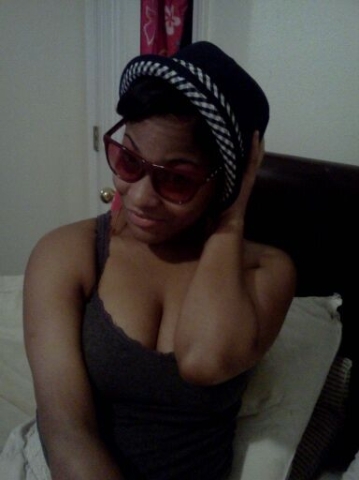 Name: (T3@m Follow Back)!!!! #Meche Wife # life is Good ;) Ms. Soon 2 Be Taylor
