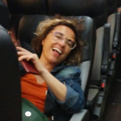 ¿Ya nos vamos? Periodista. UNLP. UNSAM. No fundé nada pero planté tomates. Escribí #YoLaQuise; se consigue en @librosMendel, en @bajalibros y, ejem, en Italia.