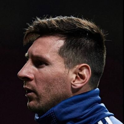 يتزاعمون على لعبة بطلها واحد و هو ميسي!
مع ميسي أينما حل وارتحل💙.
@mk_30_s