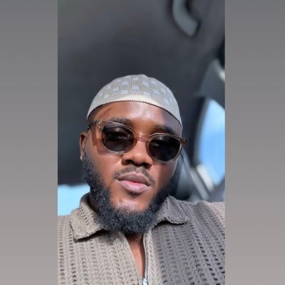 uforo_'s profile picture. 