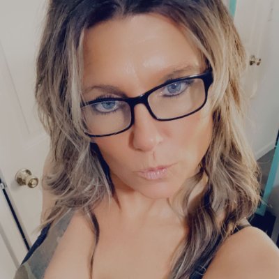 hi babe, im your next door MILF!
needs some distraction from the daily life join me naked💙
DM me, im active⬇