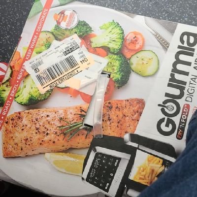 lifeonma_rs's profile picture. 19