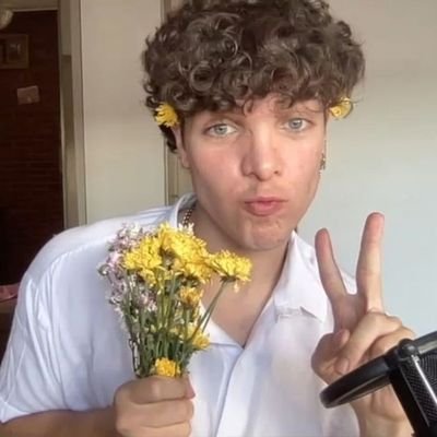 lool234kd's profile picture. It was like... DESESPERANTE