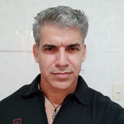 suae quisque fortuna faber est.
Deus, pátria, família e Liberdade.
O teu sangue é a sua pátria .
Luto por um país livre. Comunismo não se debate, se combate!