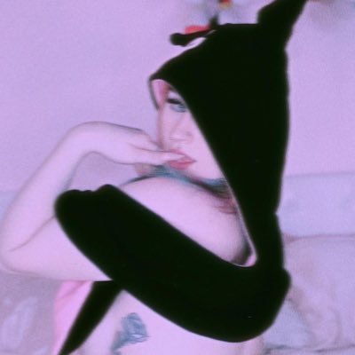 big titty gamer gf ♡ 18+ ONLY ♡ lvl 25 ♡ she/her ♡