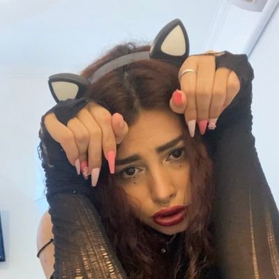 hi im Solei, and I also like being Robin from one piece 🤭
I love acting, costumes, and roleplay and bringing to life fun fantasies🦄
don't be shy, whats yours?