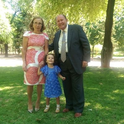 Ex Empleado de FCC CONSTRUCCIÓN, S.A., Nació en Valderrobres (Teruel), ya Jubilado total, viviendo intensamente ahora que puedo, hasta que el cuerpo aguante.
