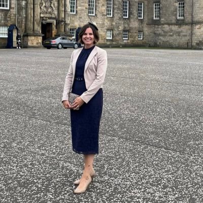 Psychiatry trainee 🏴 | Wellcome Trust PhD - alcohol & multimorbidity | @SCLF_ cohort 12 | mum 🔢 & 🐕🦺 presiding over chaos