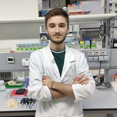 Biotechnologist. PhD Researcher at Center for Research in Biological Chemistry and Molecular Materials (CiQUS)