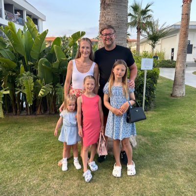 Husband, Dad of 3 amazing daughters. General Sales Manager