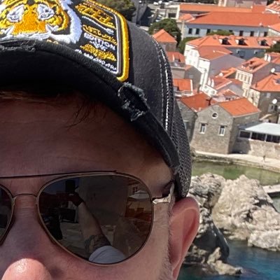 NakedEyeUK's profile picture. 