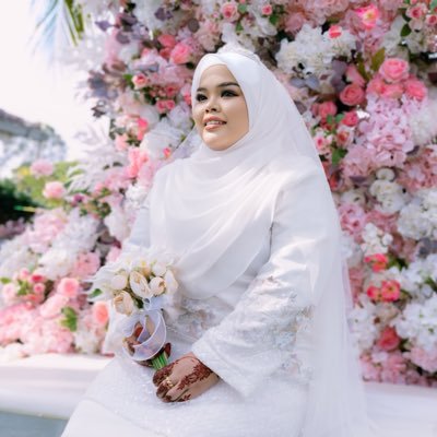 •IG: naielyamirahusna98
• Tiktok: @nlymirahsna
• FB: Naiely Amira Husna