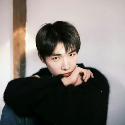 송지양 宋继扬
지양이 최고 짱짱 멋쟁이 귀요미