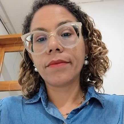 carlotarojasv's profile picture. Periodista