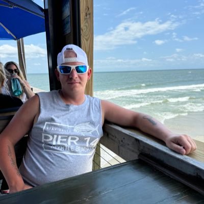 Hunting 🦌 fishing 🎣 football 🏈 hockey 🏒 ice cold beer 🍺 camping ⛺️ shows 🎥 computers 💻 networking
