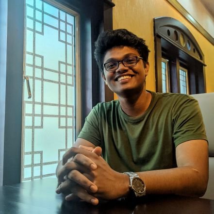 Just another boring nerd, nothing special here.
UoC graduate