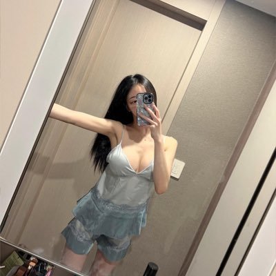 JiuZhong61453's profile picture. 