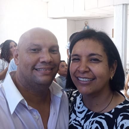 100% Ucevista de corazón la Salud mi medio de Vida soy magallanero Me duele mi bella venezuela