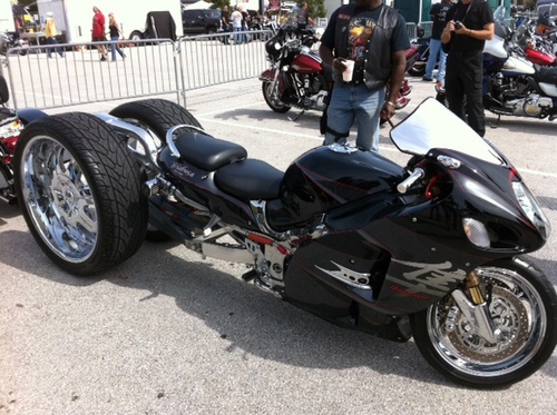 MantisCAR's profile picture. Sincero,honesto, educado detesto la gente que es hipocrita e invidiosa seas quien eres has bien y no mires a quien!