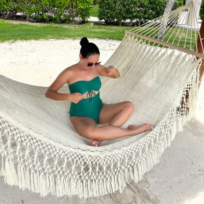 PaolaHl24's profile picture.