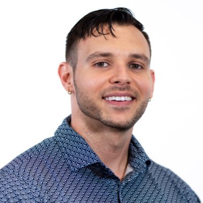 MarloCopythat's profile picture. Convert followers into Dollars $$$. From cold to sold with “COPY that Converts” 🧲📧📲 NEED HELP hit my DM🥊