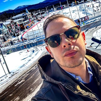 aleq89's profile picture. med + musica = ❤️