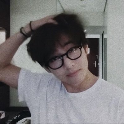 thvmovs's profile picture. 