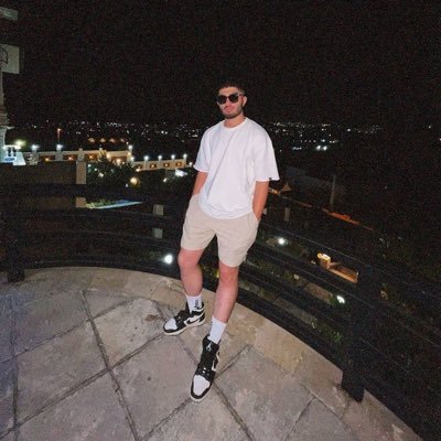 thisishofdi's profile picture. Trust No One.