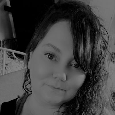 AliceWanders77's profile picture. 