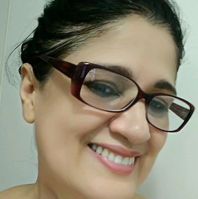 Simonegoes3gma1's profile picture. Aposentada, petista, lulista, feminista. Fui CLT concursada por 30 anos, economia mista. Morei em alguns estados do Brasil e em BSB. Curtindo o lado B da vida.