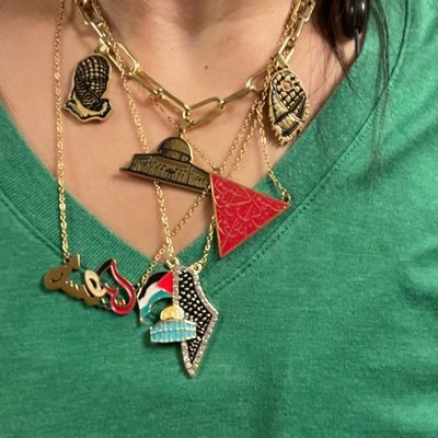 SaharA58402's profile picture. En derin denizlerde boğula boğula öğrenirsin tek bir nefesle yasamayı