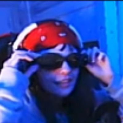Cristodos pra caralho
Falo merda às vezes (sempre)
Cadelinha de Hells Angels, que se precisar faz até auau