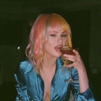 🌙, (Taylor's Version), memo, #selenagomez #taylorswift #ArianaGrande #Beyoncé #mileycyrus