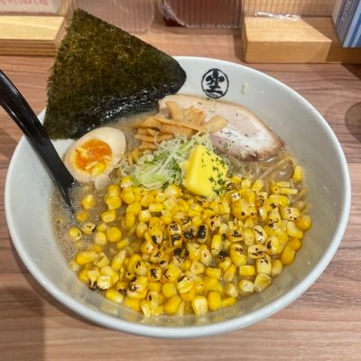 kuro011786's profile picture. 現表参道美容師✂️天職だと信じてましたが転職します🐧ブラックと気づかず、毎日休憩なし12時間勤務 🥶21/11.2〜 #デイトラ WEB制作学習開始❤️‍🔥やったるぞ〜〜！ #webデザイン #駆け出しエンジニアと繋がりたい