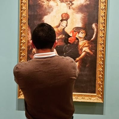Internacionalista, cocinero, melómano e idiota profesional.
