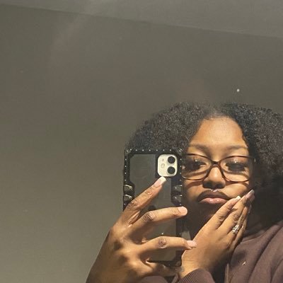 Jacki3_223's profile picture. Boring