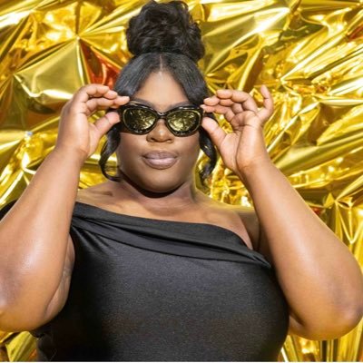 Memphis Made. TennState Alum 💙 SAI Rose 🌹 The Big & Fancy Friend 💁🏾♀️ #HereWeGo #Grizznation