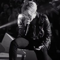 Rūnch Ŕanda⁷⁼¹ (@_chromatic_13) 's Twitter Profile