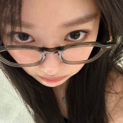 cchocolateu's profile picture. #studytwt akt²⁵ — beauty, brain, behavior ✨️🎀🩰 (06L) #archivetwt