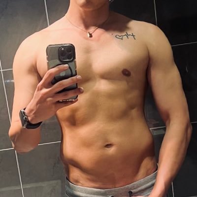 18+ only. NSFW. uncensored content on https://t.co/e8fNmLkn08. 😈
