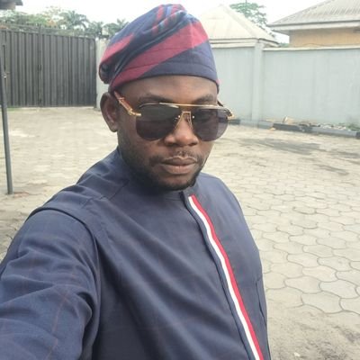 A very simple and social guy,likes lively and honest people,hate liars and backstabbers, A die hard fan of Manchester United.
