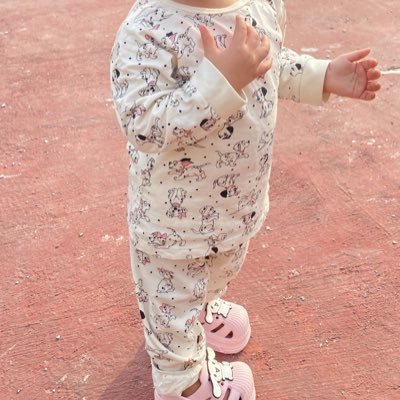 arinyptr's profile picture. don't trust anyone