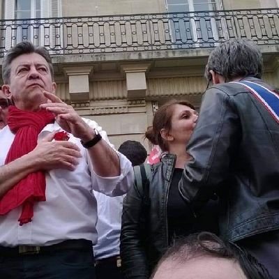 Soignante à l'hôpital.Psy Pour le service public. Syndicaliste pour toujours. Je m'insurge contre toutes les injustices sociales et par dessus tout le fascisme.