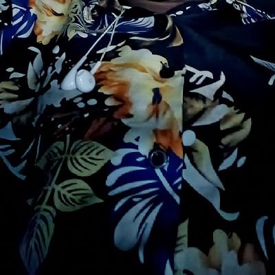 OyeroFelix's profile picture. Teacher, Guitarist,A tech in making| Christian|Yoruba| Love music and making it.
music related stuff 🎸 🎹 🎷 🎺 🎤🎙️